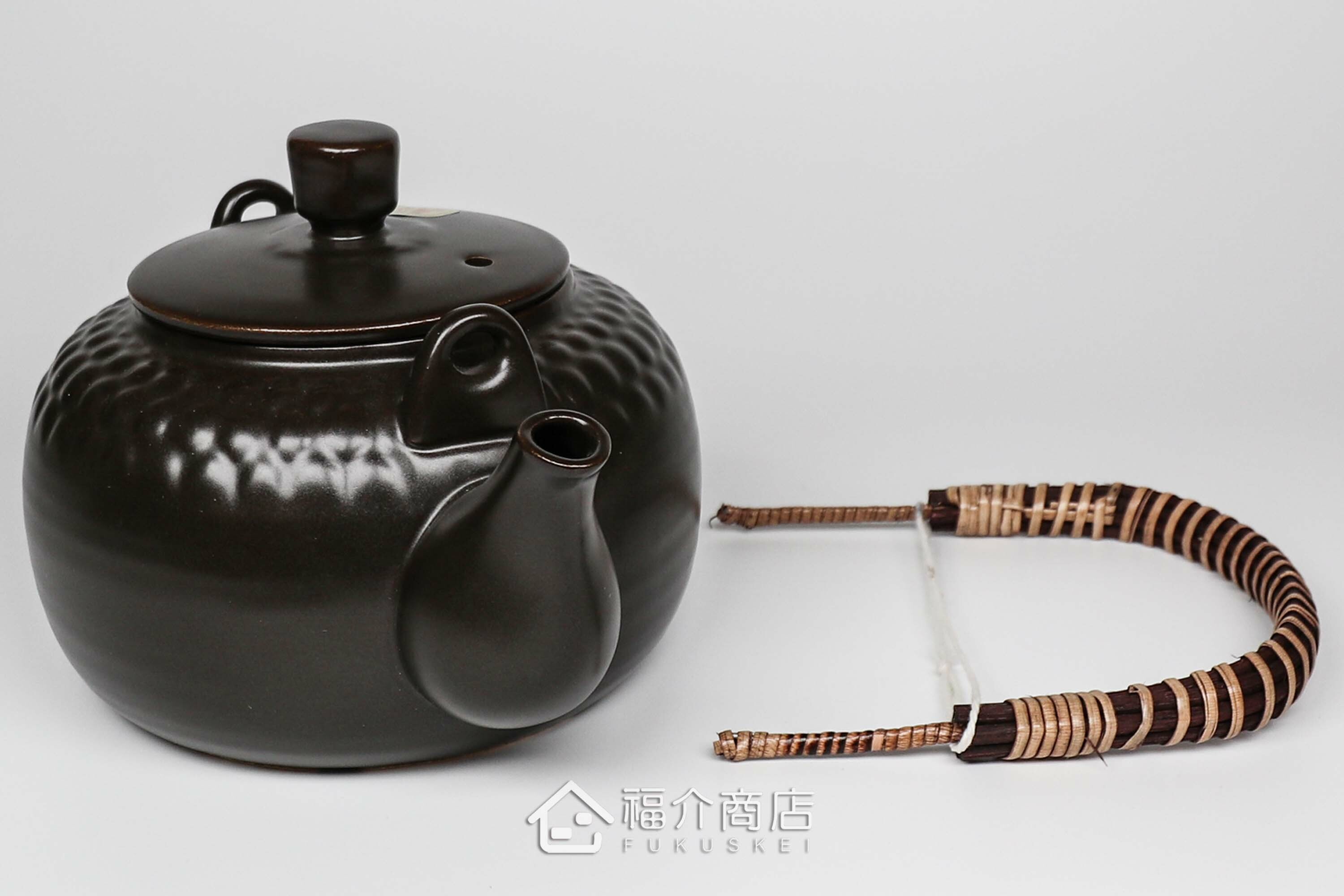 泡茶或煎藥用的藤蔓編織手柄耐熱陶壺