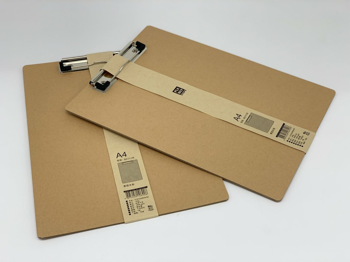 #90111R A4 牛皮書寫夾板 - 1 個