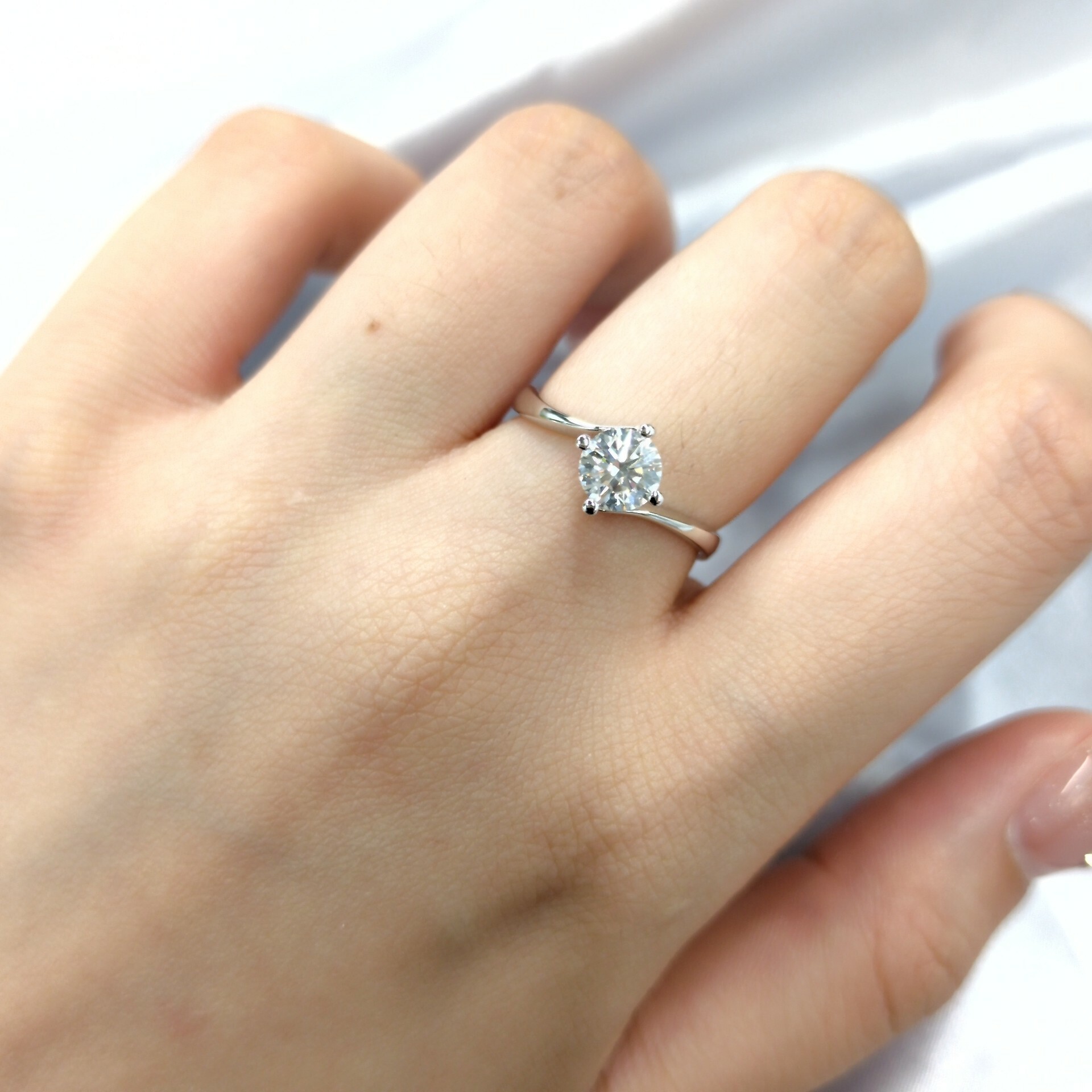 全新18K白金【單粒63份鑽石】戒指