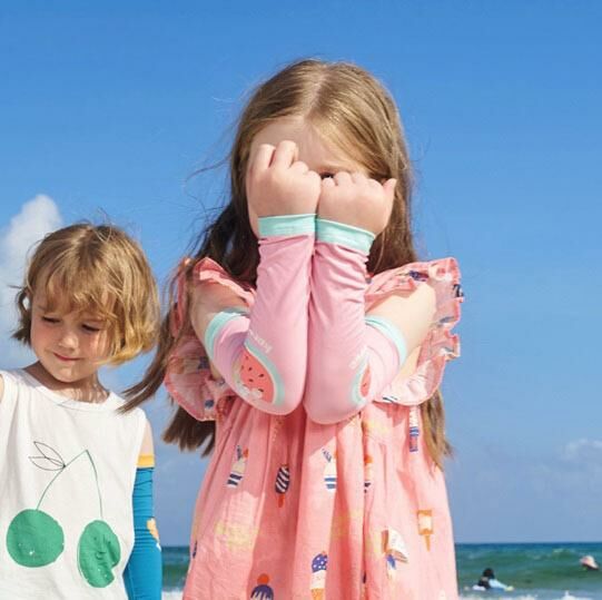 Popular anti-UV children's ice silk sleeves (coconut watermelon jelly)
