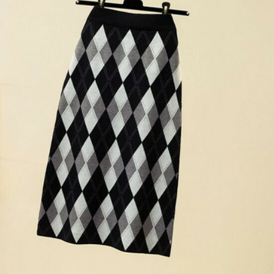 Hot Selling Diamond Check Knitted Skirt [Black] [S-XL] (please contact customer service to confirm the delivery size after placing the order)