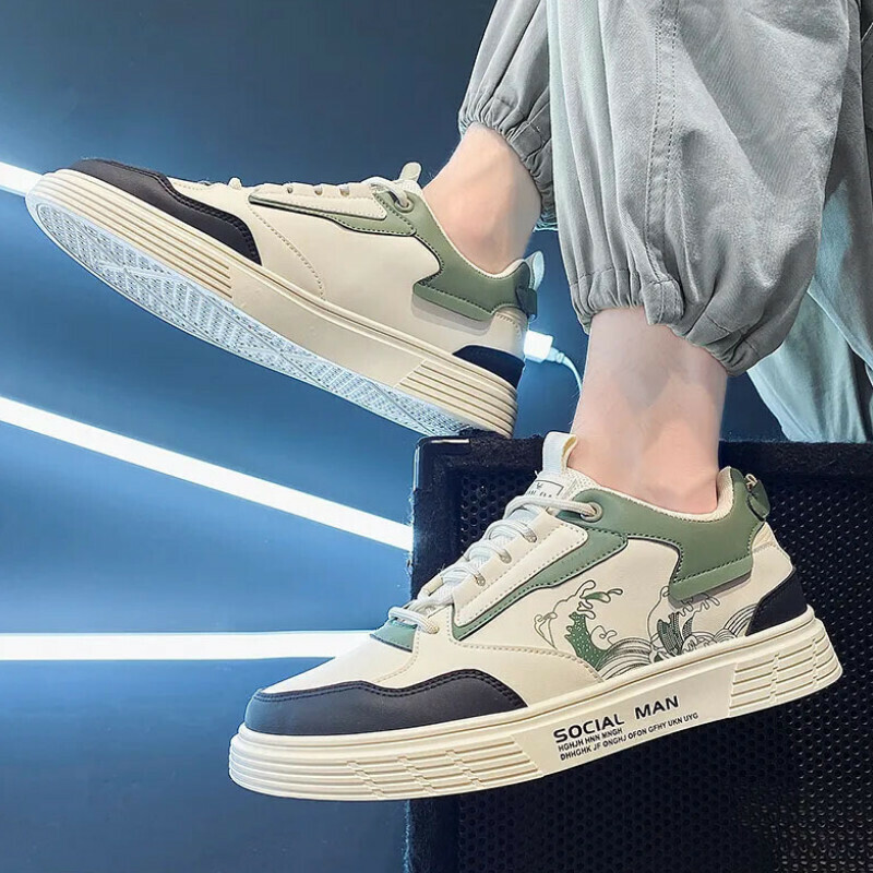 Casual sports shoes [white and green] [size 39-44] [contact customer service after placing the order to confirm the delivery size]