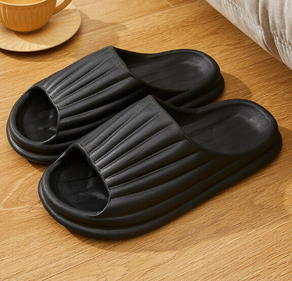 Home Thick Soled Slippers [Black] (Size: 40-45) [Please contact customer service to confirm the delivery size after placing the order]