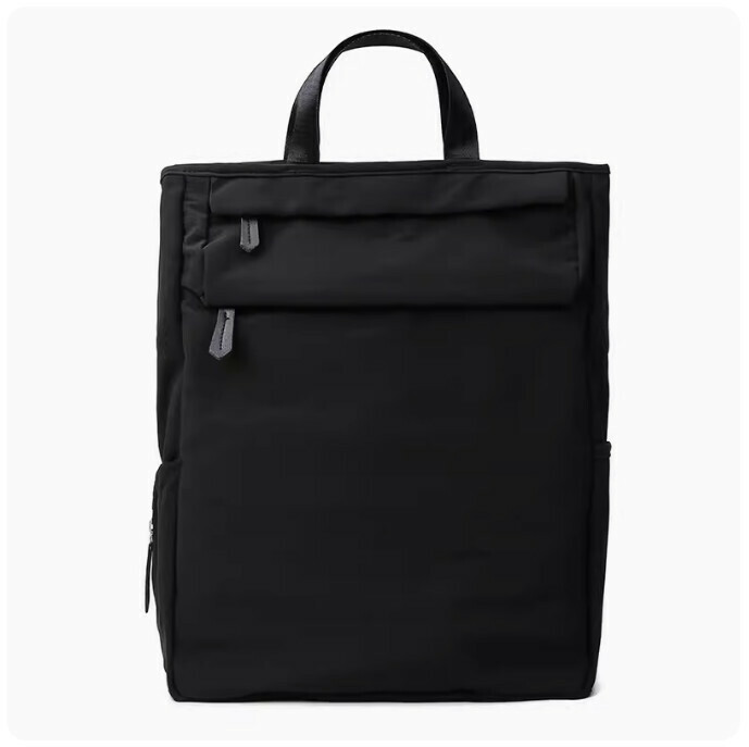 Popular fashionable large-capacity mommy backpack, multifunctional mother and baby bag, lightweight handbag for going out (black)