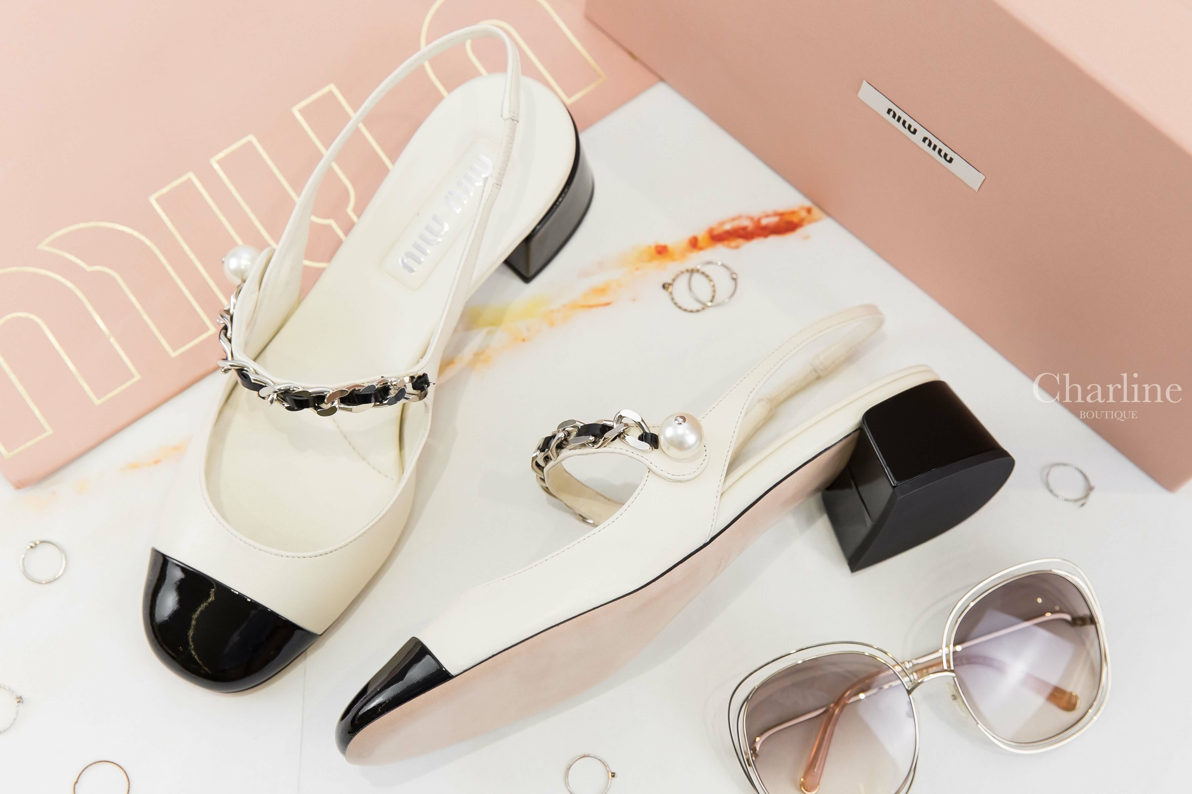 Miu Miu Leather And Patent Leather Slingback Pumps 香草白拼黑色漆皮銀鍊珍珠低跟瑪莉珍鞋-Charline Boutique 精品代購