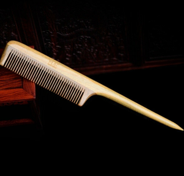 Hotly recommended Green Sandalwood Horn Pointed Tail Comb [Green Sandalwood Style]
