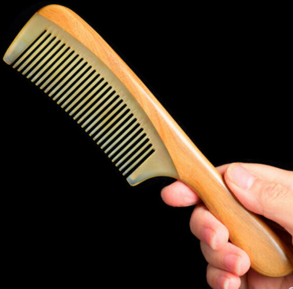 Hotly recommended green sandalwood horn mortise and tenon comb
