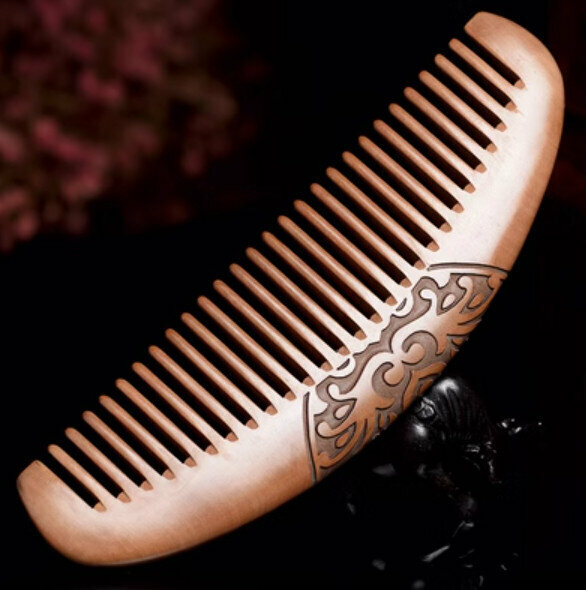 Hotly recommended old peach wood carved wood comb [coarse teeth]