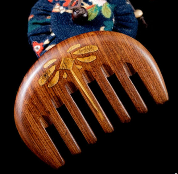 Hotly recommended golden sandalwood massage comb