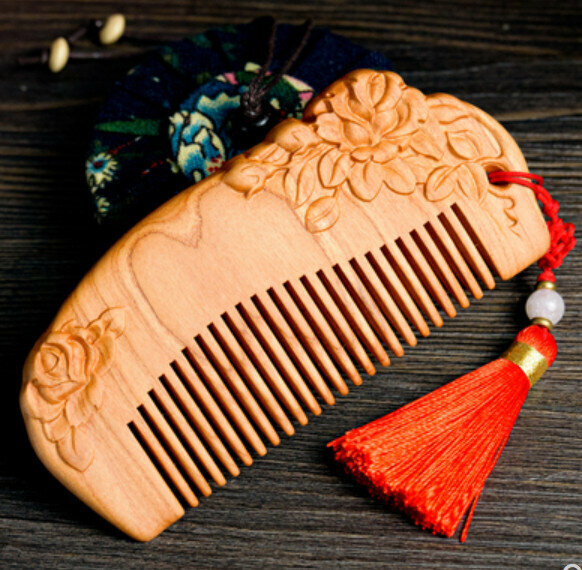 Popular old peach wood carved comb
