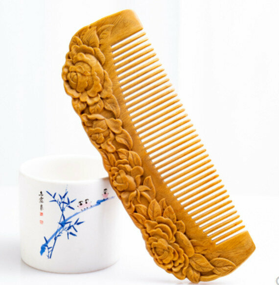 Popular green sandalwood carved wood comb