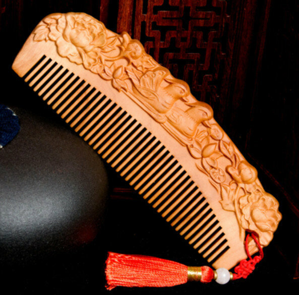Popular old peach wood carved comb