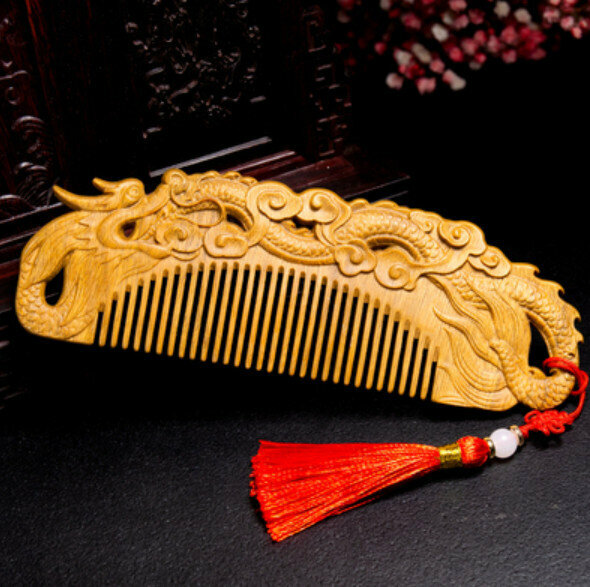 Popular green sandalwood carved wood comb