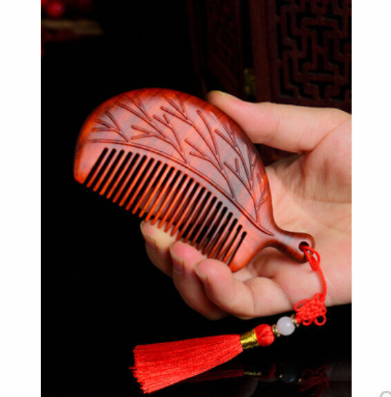 Popular rosewood carved comb