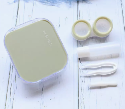 Hot Selling Cartoon Mini Portable Contact Lens Storage Box Color Contact Lens Box (Specification: Summer Feeling-Light Green)