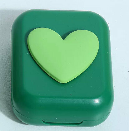 Hot selling compact and portable color contact lens three-dimensional love contact lens case for myopia (specification: as369 [green] 1 piece)