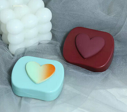 Hot selling compact and portable color contact lens three-dimensional love contact lens case for myopia (specification: as362 wine red + as370 green)
