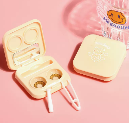 Hot Selling No-Twist Contact Lens Case Care Contact Lens Box (Specification: [Yellow Strawberry Cat])