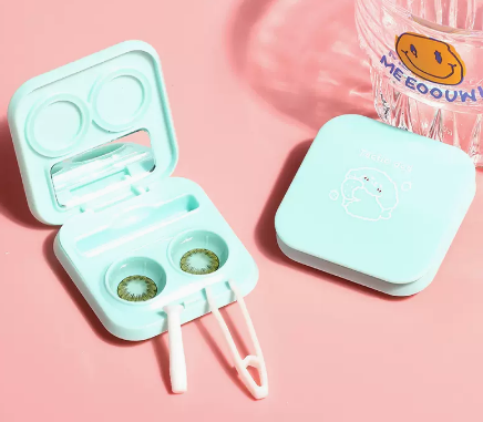 Hot Selling No-Twist Contact Lens Case Care Color Contact Lens Box (Specification: [Green Strawberry Dog])