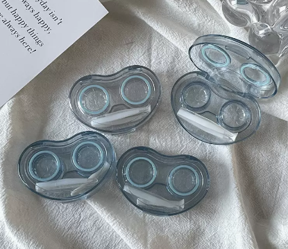Popular transparent contact lenses for myopia and contact lenses, no need to twist the lid (Specifications: Love skylight type [1 piece in green])