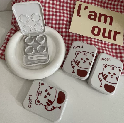 Hot style multi-pair contact lens case that does not need to be screwed on, myopia glasses and contact lenses box (specifications: white [pack of 2] comes with 1 cartoon bear)
