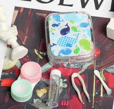 Popular contact lens case, myopia glasses and contact lens case (Specification: Colorful Whale)