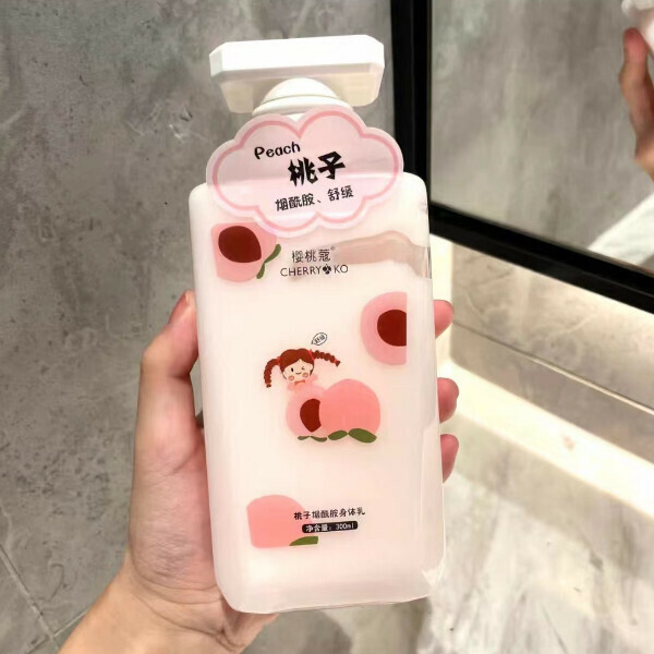 Popular peach shower gel, long-lasting fragrance, moisturizing and moisturizing, autumn and winter girls and adult shower gel, milk body lotion (peach shower gel + peach body lotion)