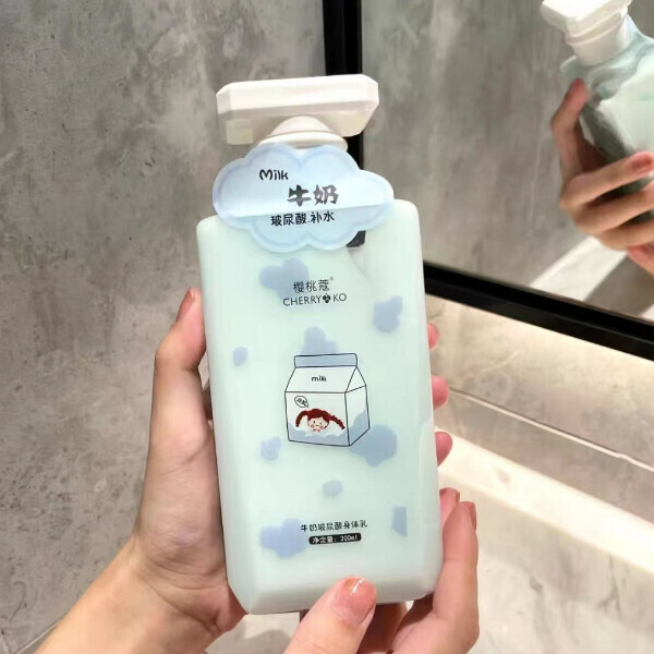 Popular peach shower gel with long-lasting fragrance, moisturizing and hydrating autumn and winter girls and adult shower gel and milk body lotion (milk shower gel + milk body lotion)