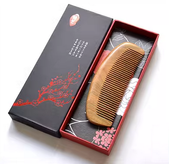 Popular natural green sandalwood comb (gift box packaging) about 15.5 cm