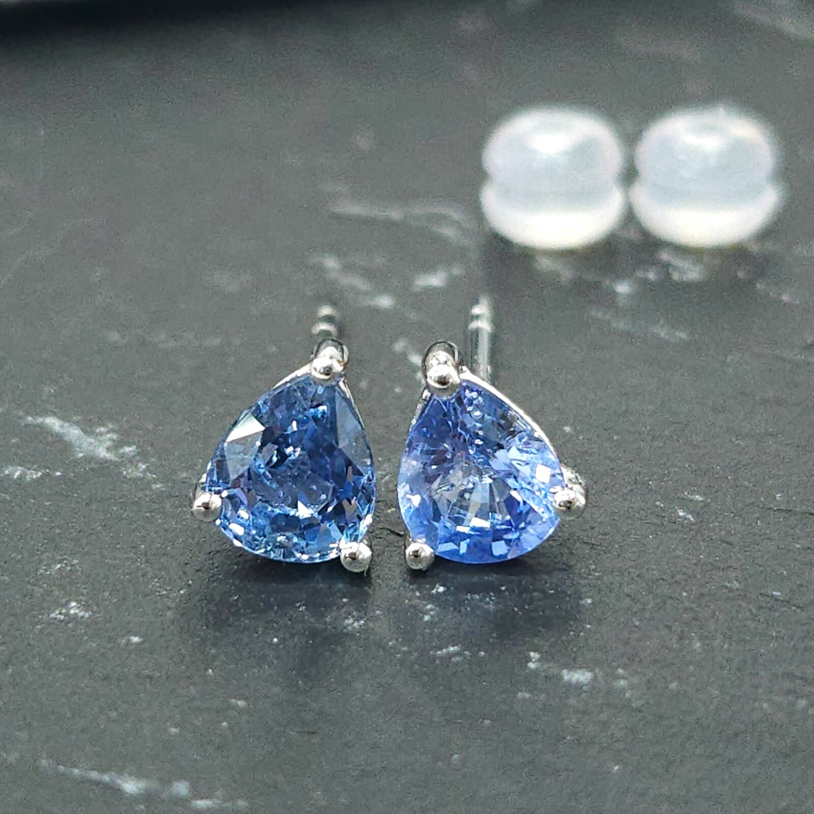 全新18K白金【主石1卡36份藍寶石】耳環