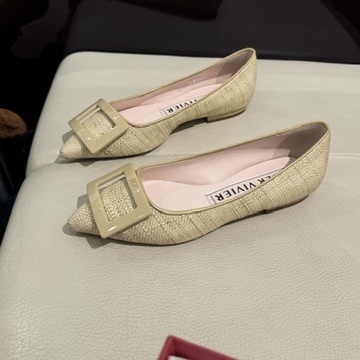 Roger Vivier RV gommettine ballerinas flats raffia beige