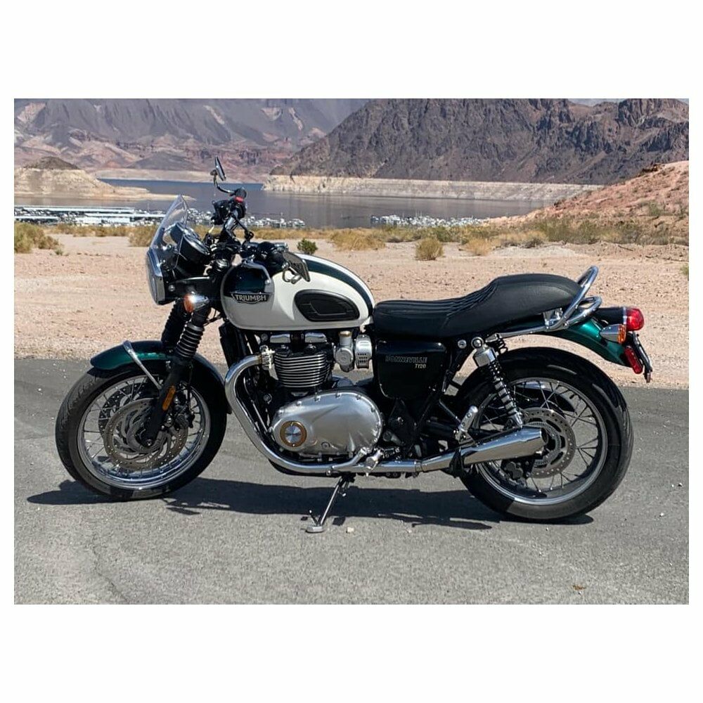 Motone  水冷凱旋專用 單座 駝峰 椅墊 菱格條紋 黑