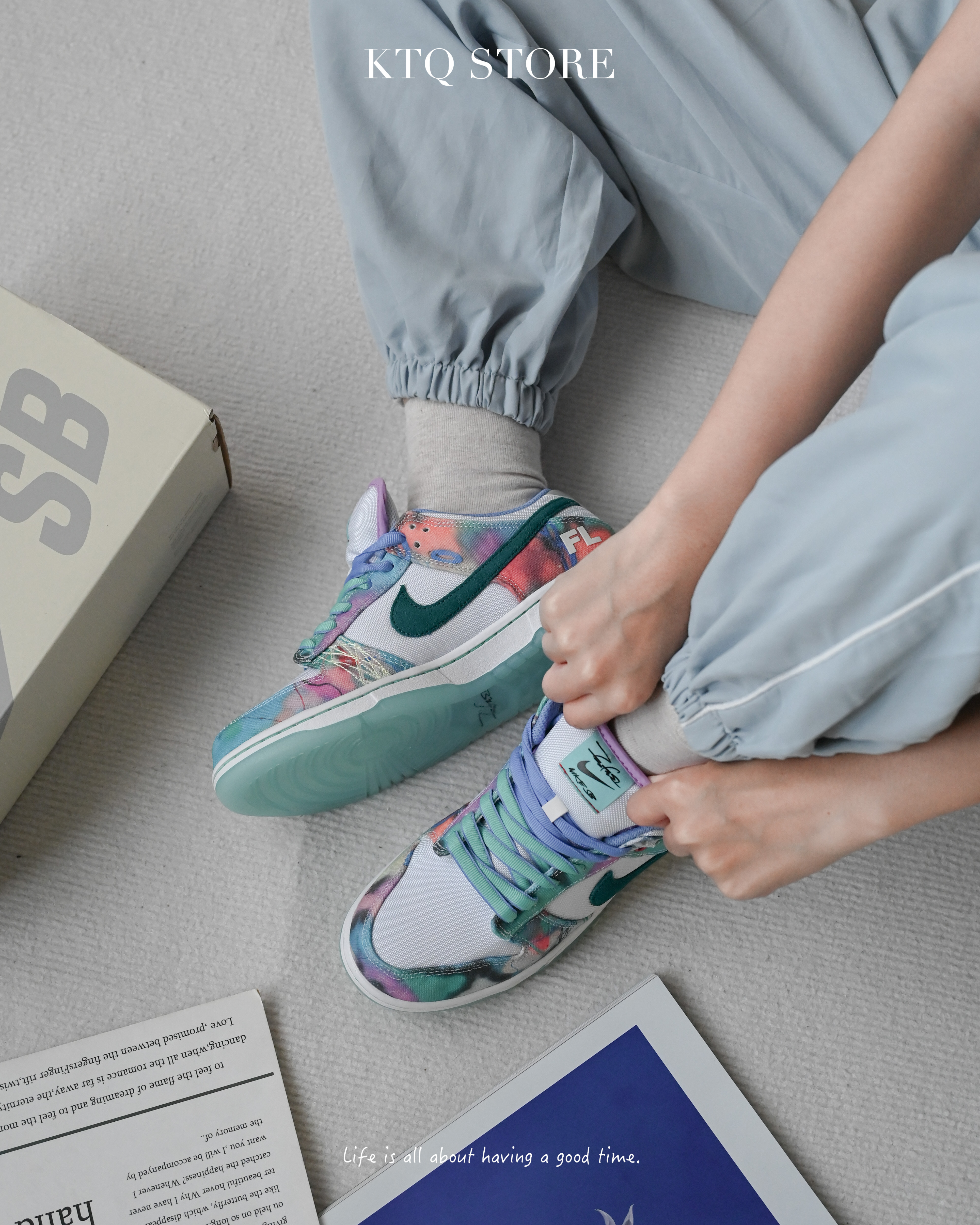 KTQ STORE ‧ Futura laboratories x Nike dunk sb 白藍塗鴉藝術聯名 HF6061-400