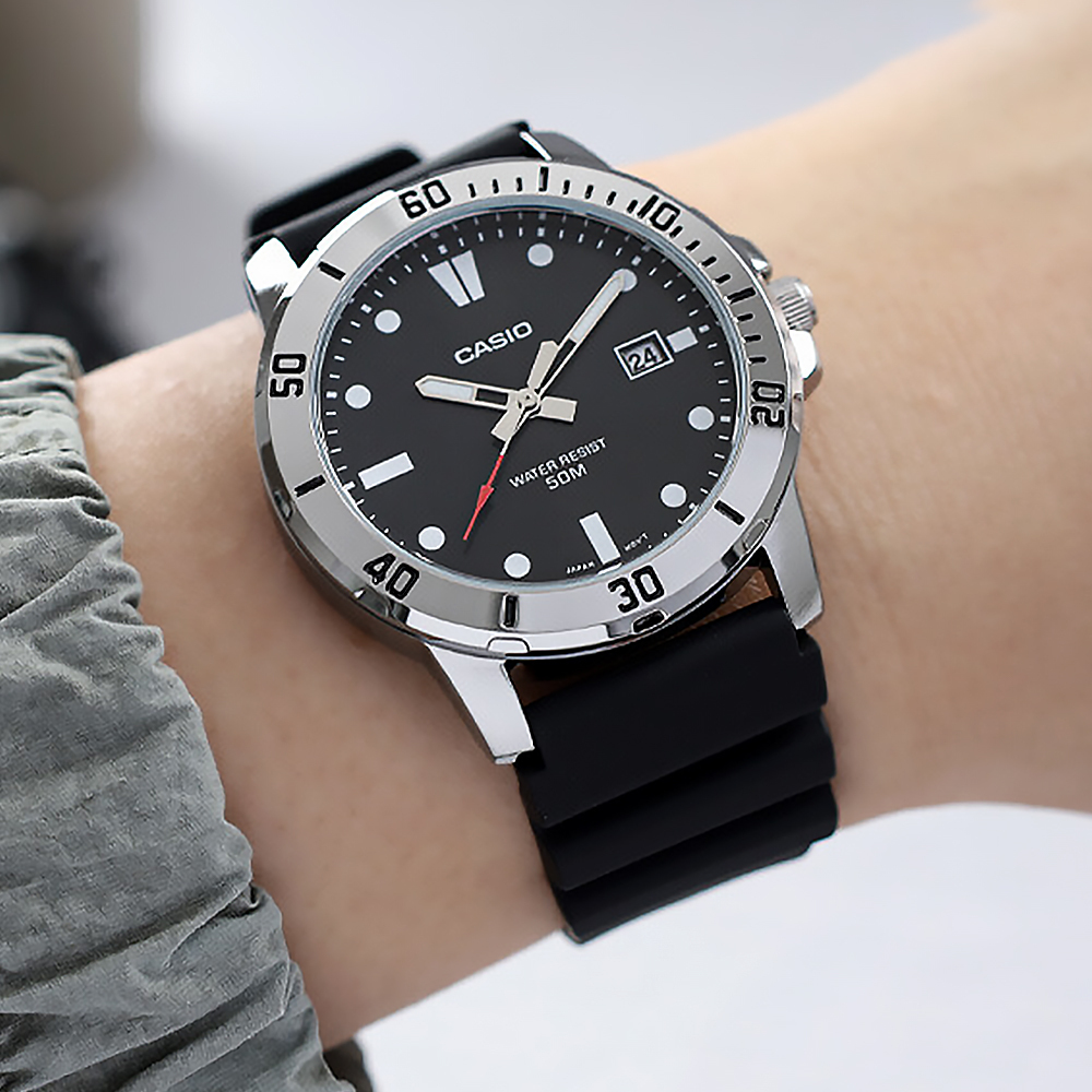 【CASIO 卡西歐】MTP-VD01-1E 紳士簡約 商務休閒 夜光指針 帶日期 不鏽鋼 樹脂 石英腕錶 對錶大款 手錶