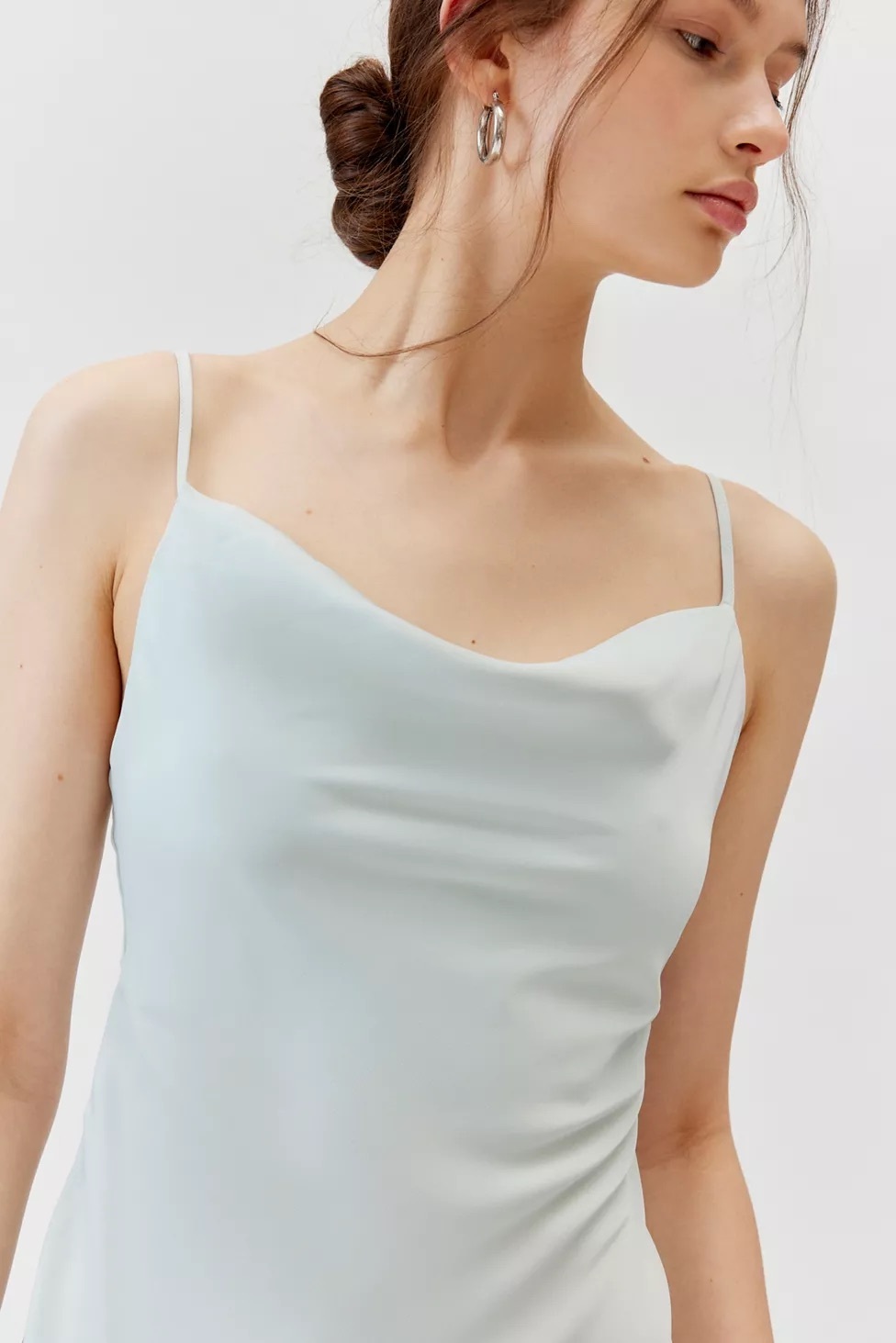 UO 墜領短洋裝Mallory Cowl Neck Slip Dress