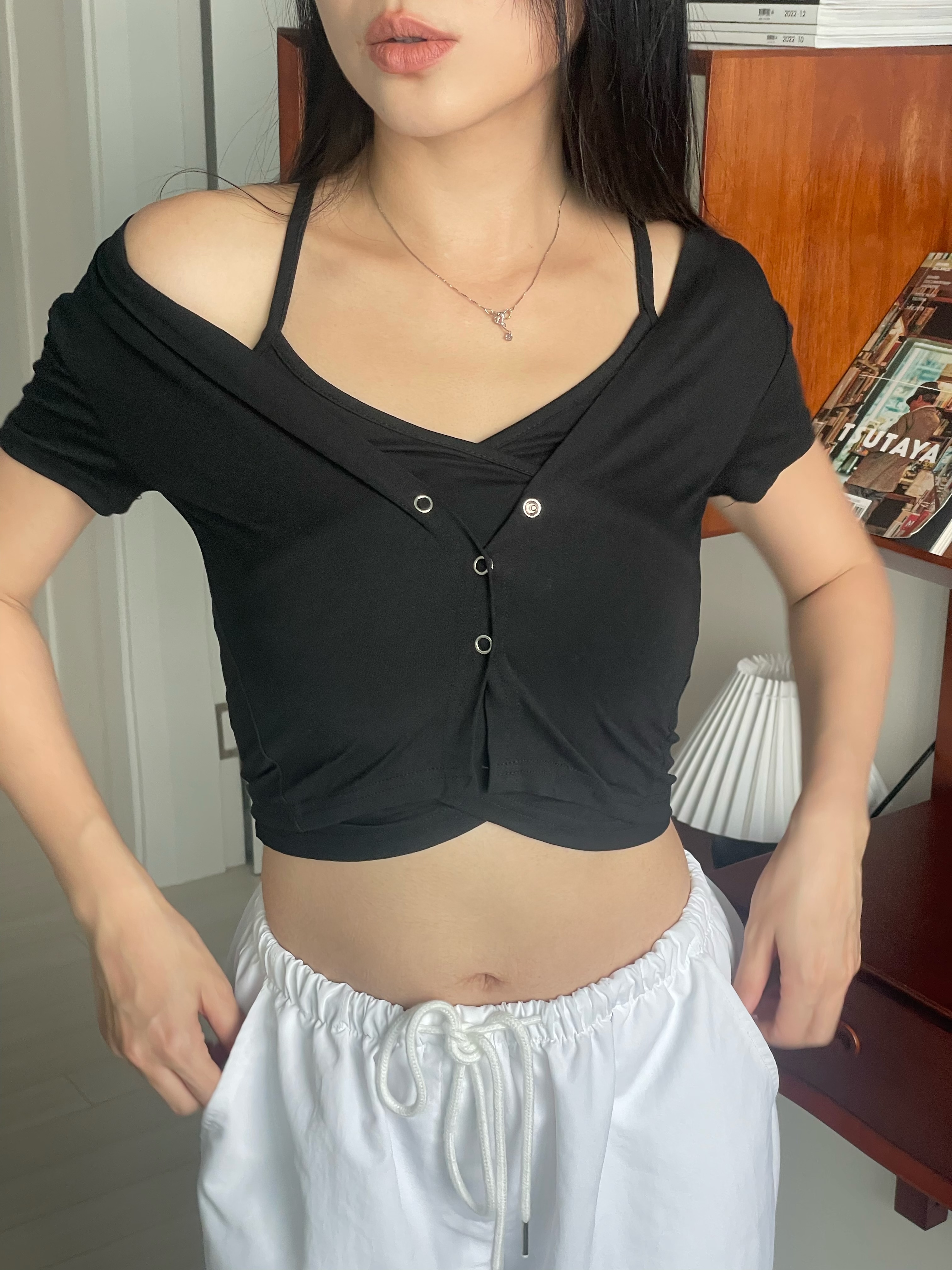 (現貨) 設計感小背心外套上衣Set T0705 (白色現貨)