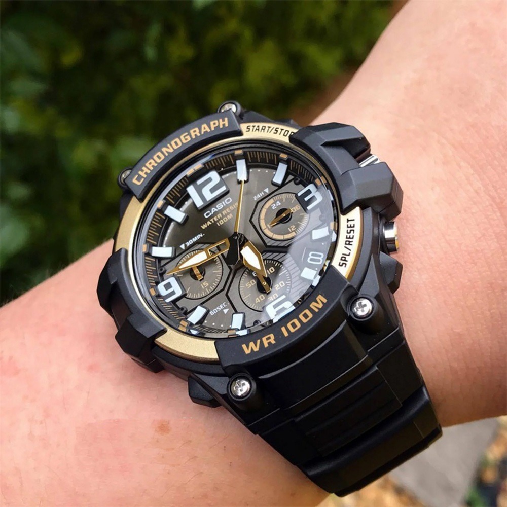 【CASIO 卡西歐】MCW-100H-9A2V 低調奢華 真三眼 帶日期 黑土金色 運動錶 49.3mm