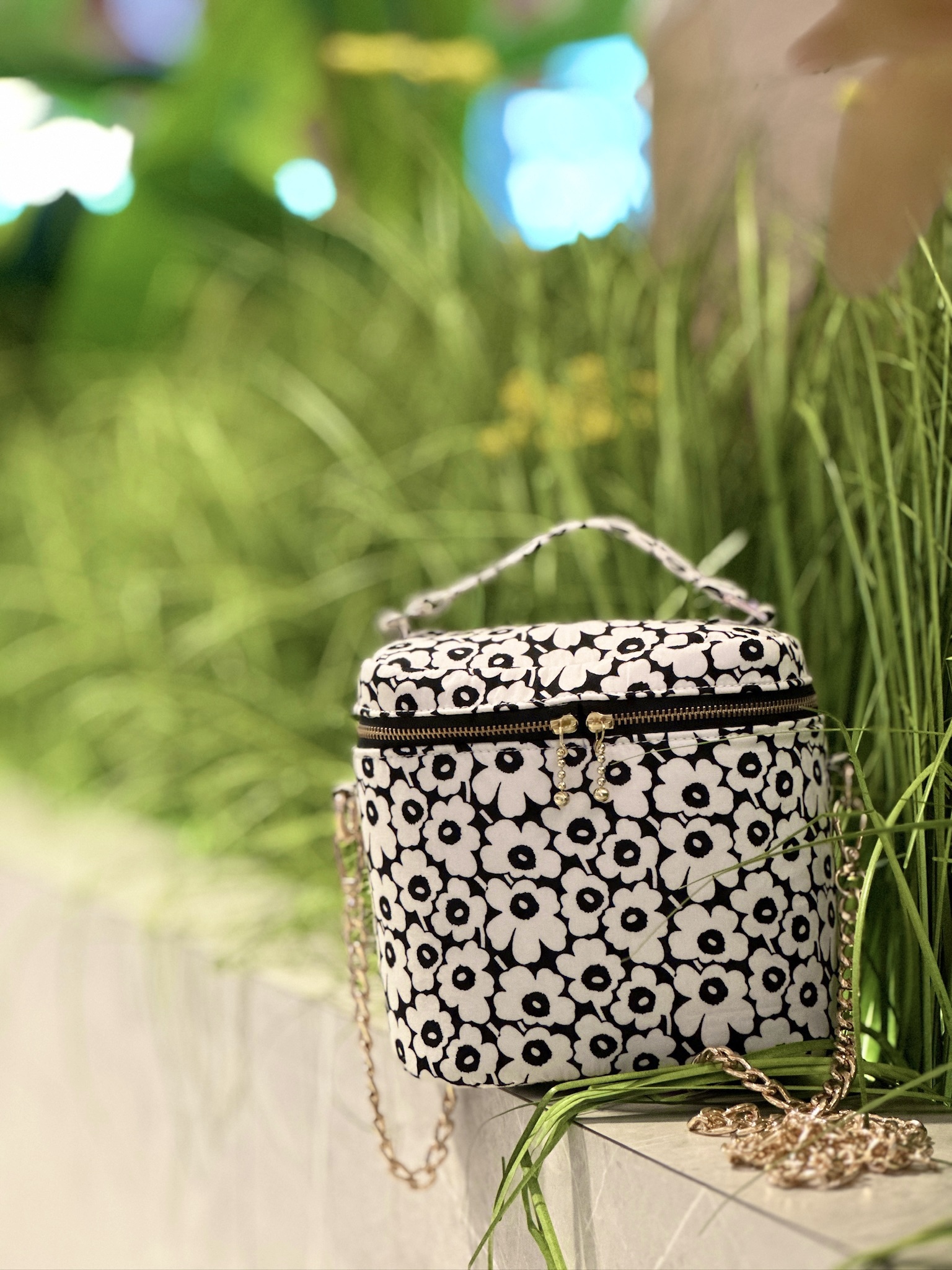 Boxy | Marimekko rare cotton Fabric | Black x white nano unikko