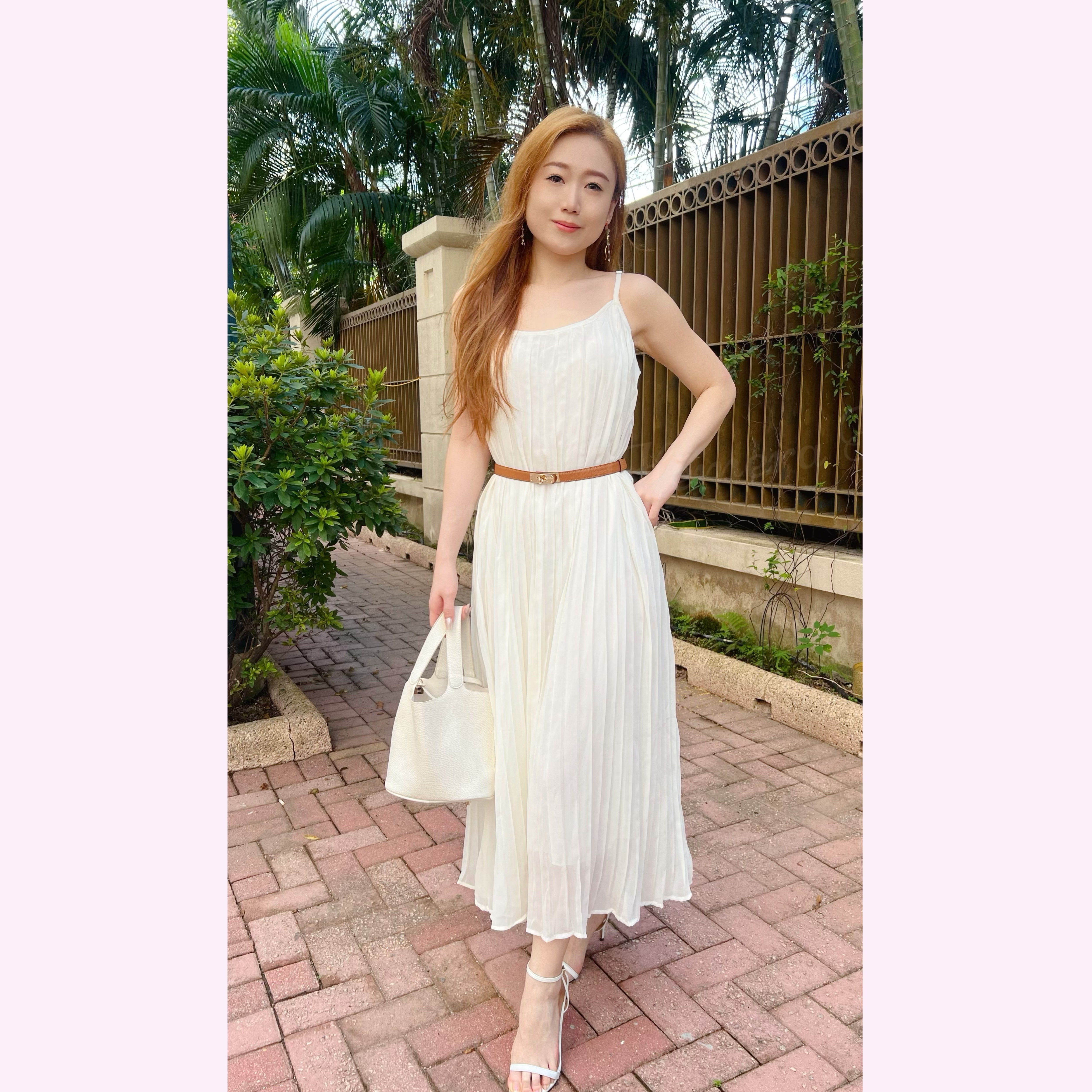 IN STOCK: DR24S0636 波假風直坑紋吊帶連身裙