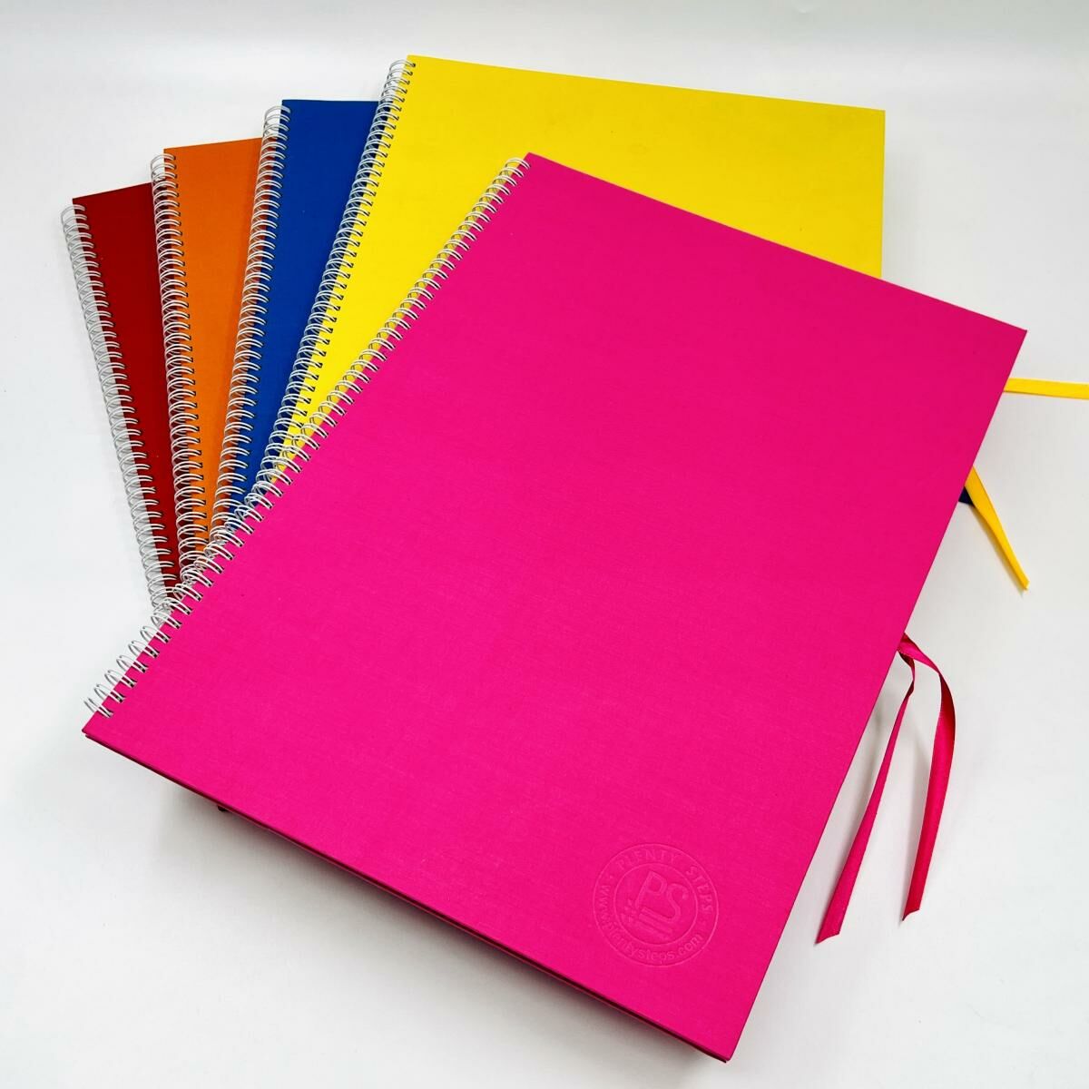 #3113 A3 特厚面 雙圈布紋圖畫簿《封面顏色隨機發貨》- 1本