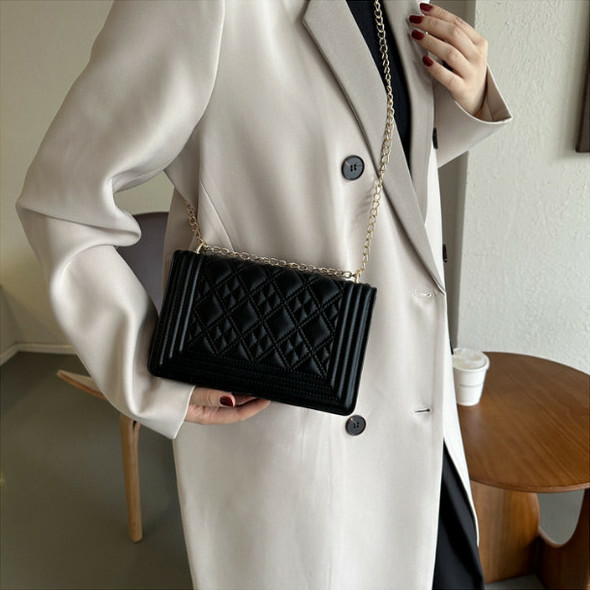 New Chain Underarm Bag Versatile Crossbody Small Square Bag [Black]