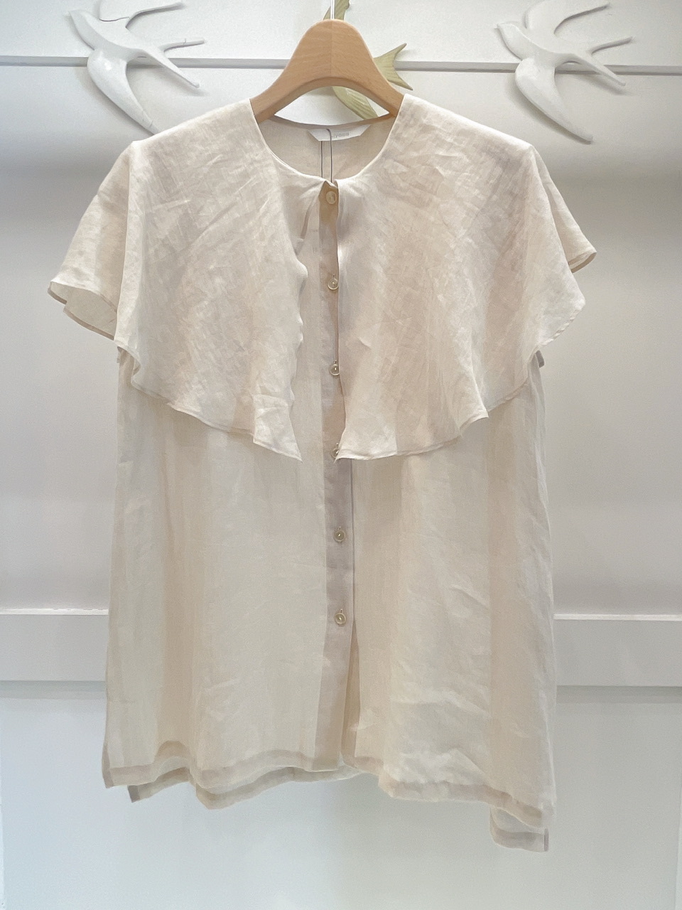 荷葉袖透紗上衣