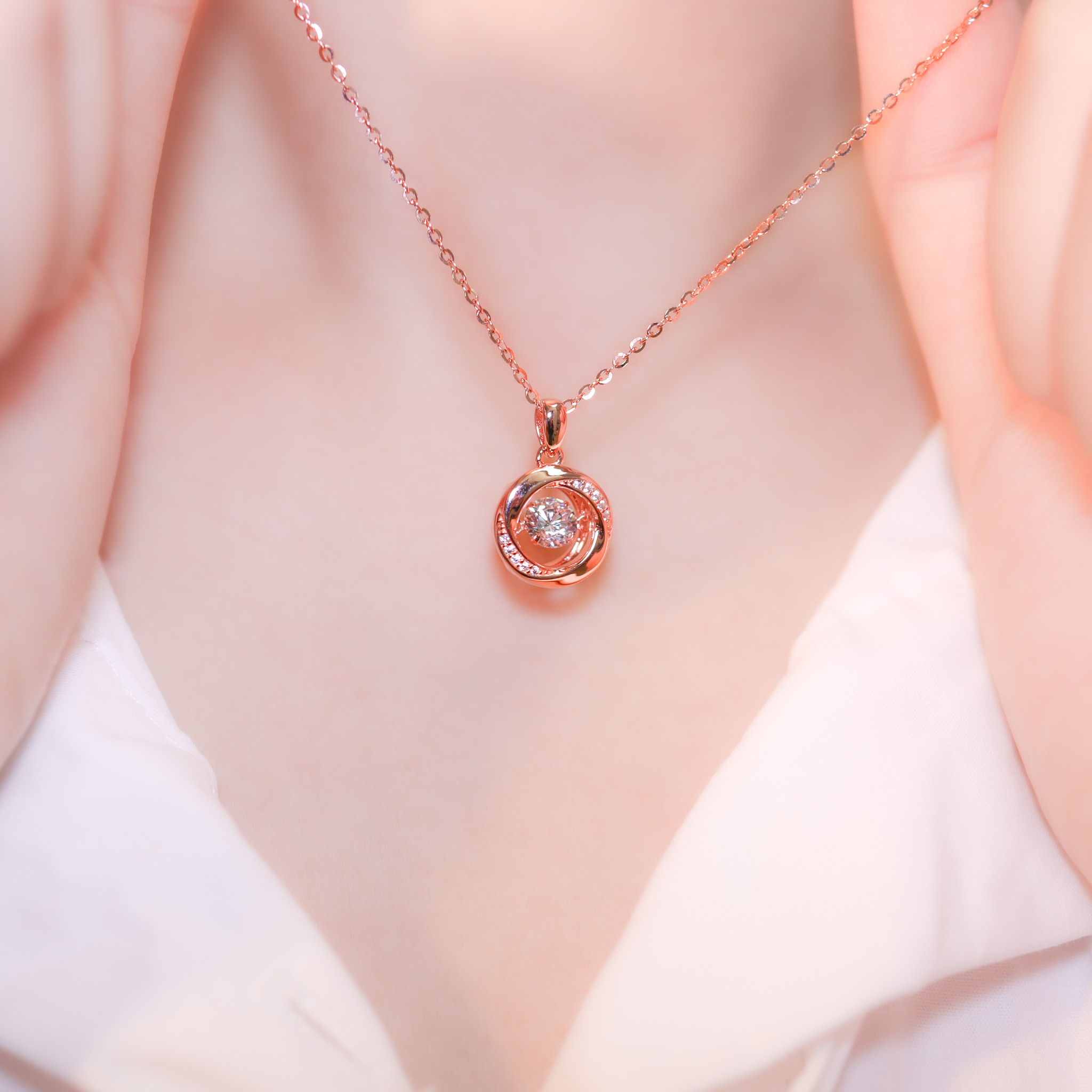 | 925 Silver・White Gold・Rose Gold | Dancing Love Circle Necklace（Silver / Rose Gold） | NE1166 |