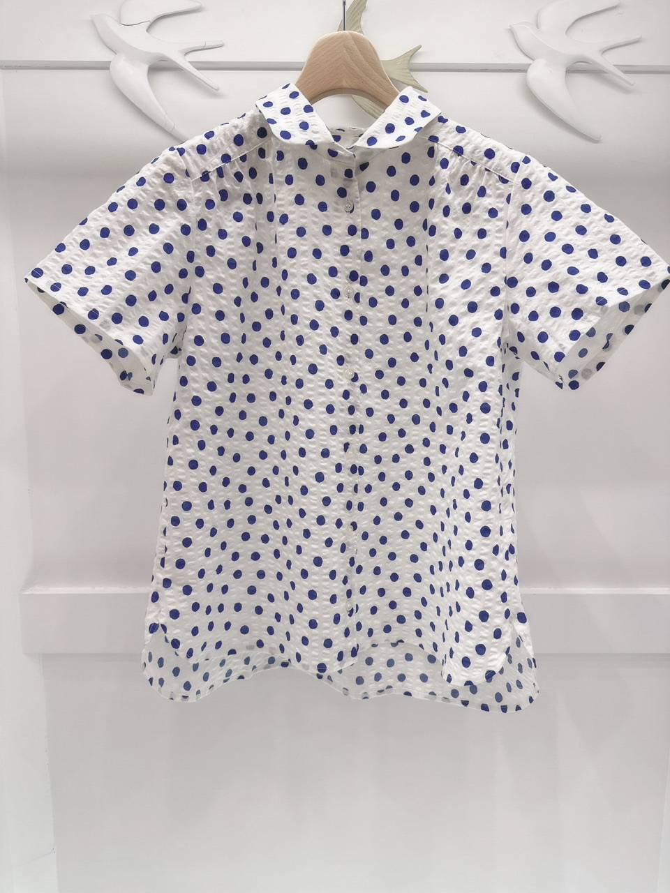 泡泡袖水玉襯衫