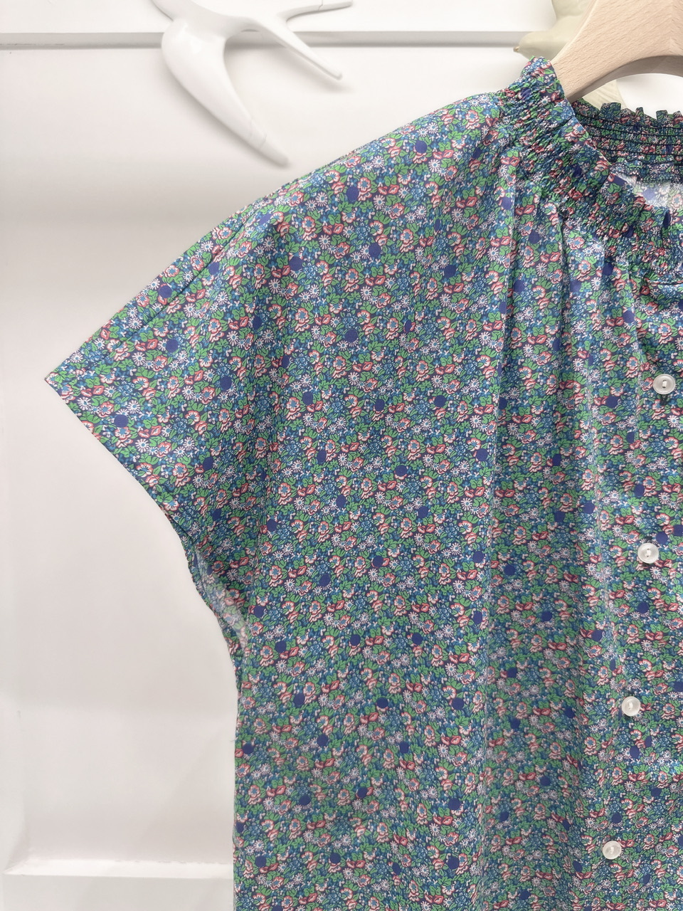 LB斜袖法式領上衣