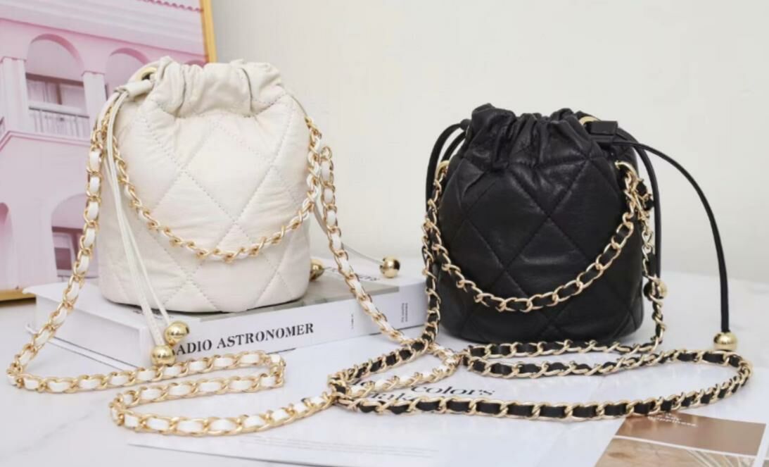 ac305/An9906牛皮菱格小袋子 14X18X14只限直播下單有折扣三件包郵寄出LIVE限額送出MFG