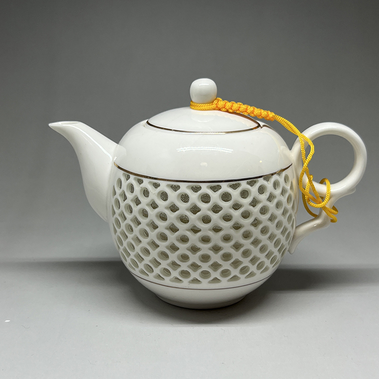 中国　白磁壺 白色土器 壺（小） – 風光ル