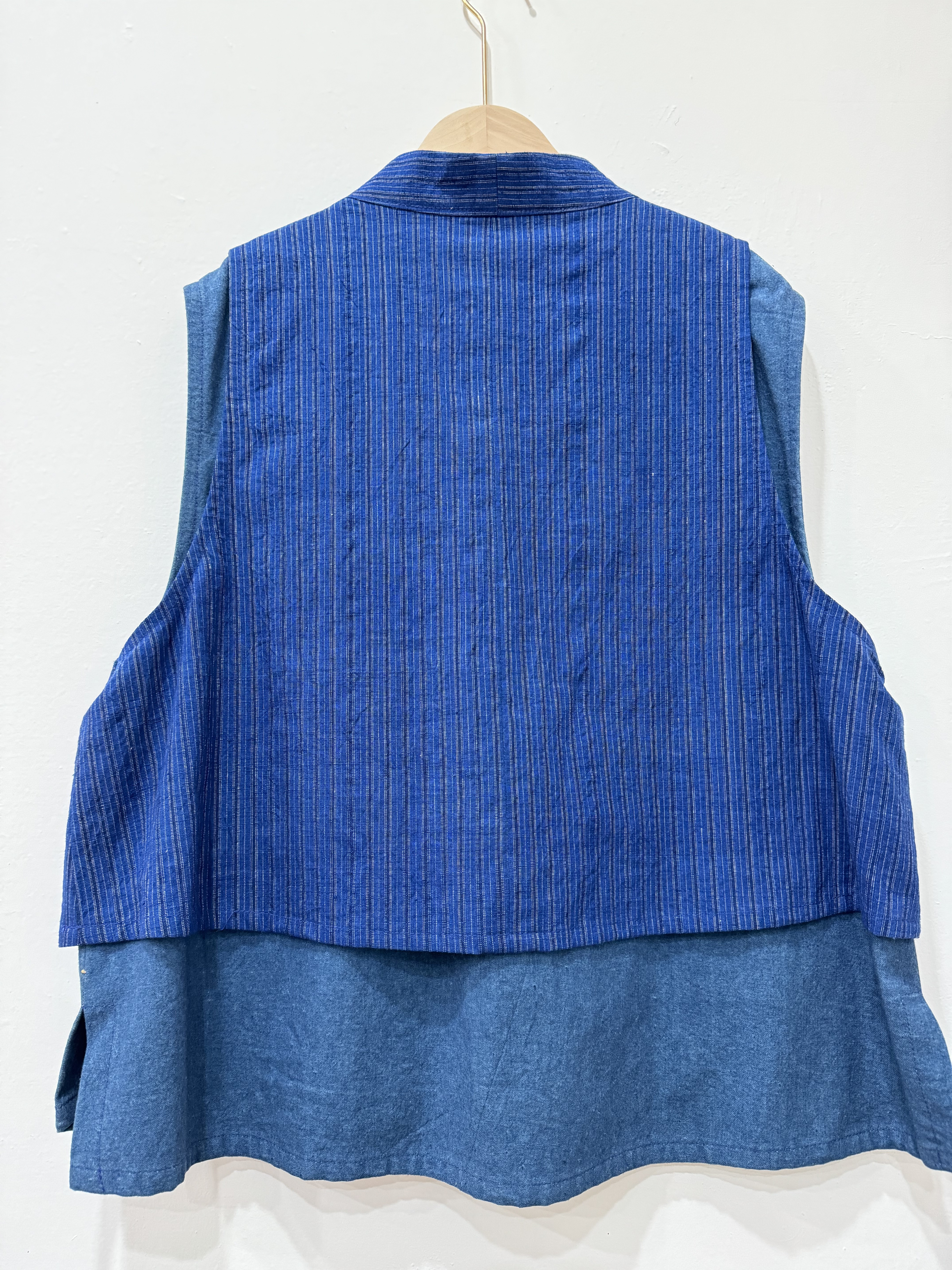 No.7素面藍色老布背心.胸圍114長度76