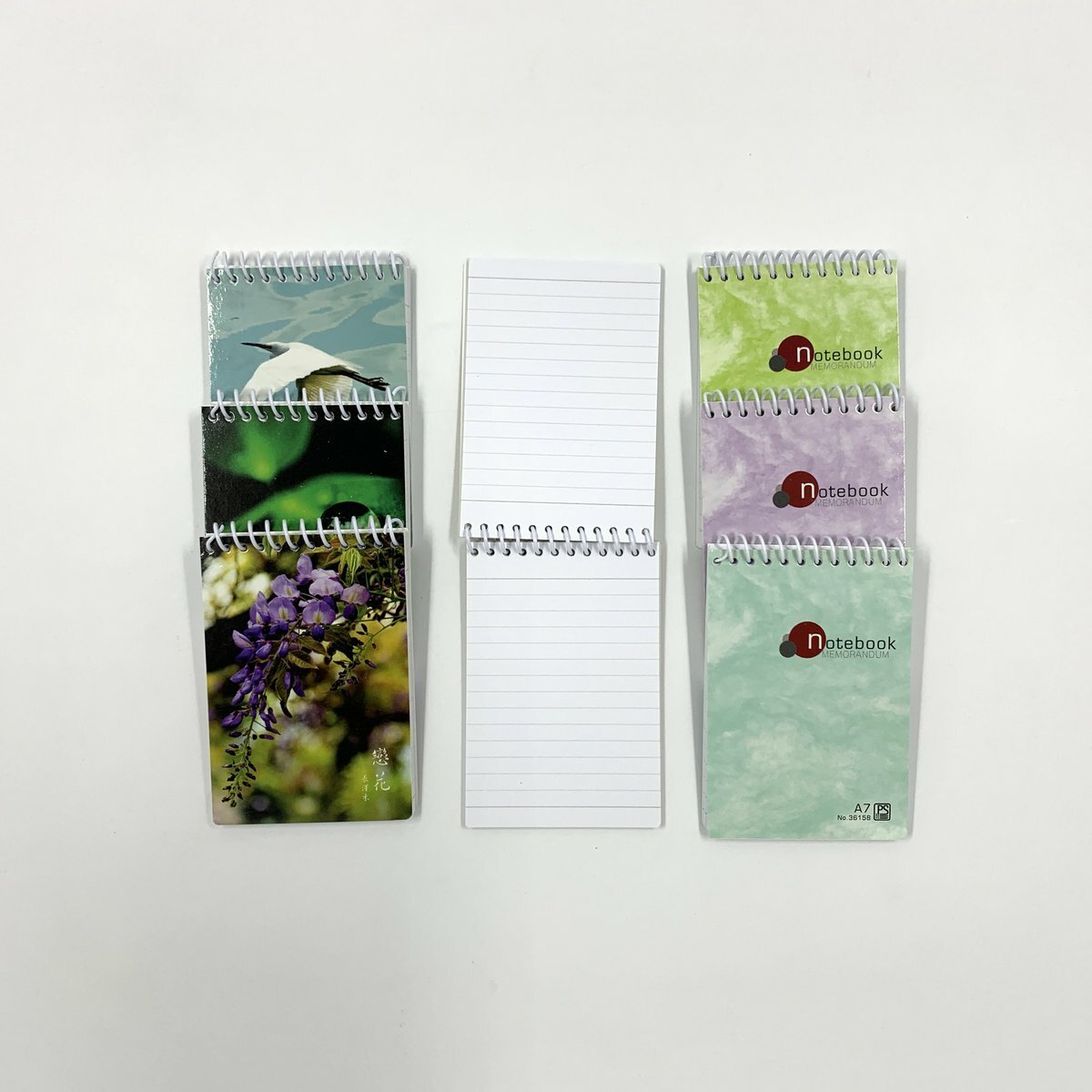 #36158 螺旋圈裝筆記簿(頂圈) - 1本 ※封面顏色隨機發※