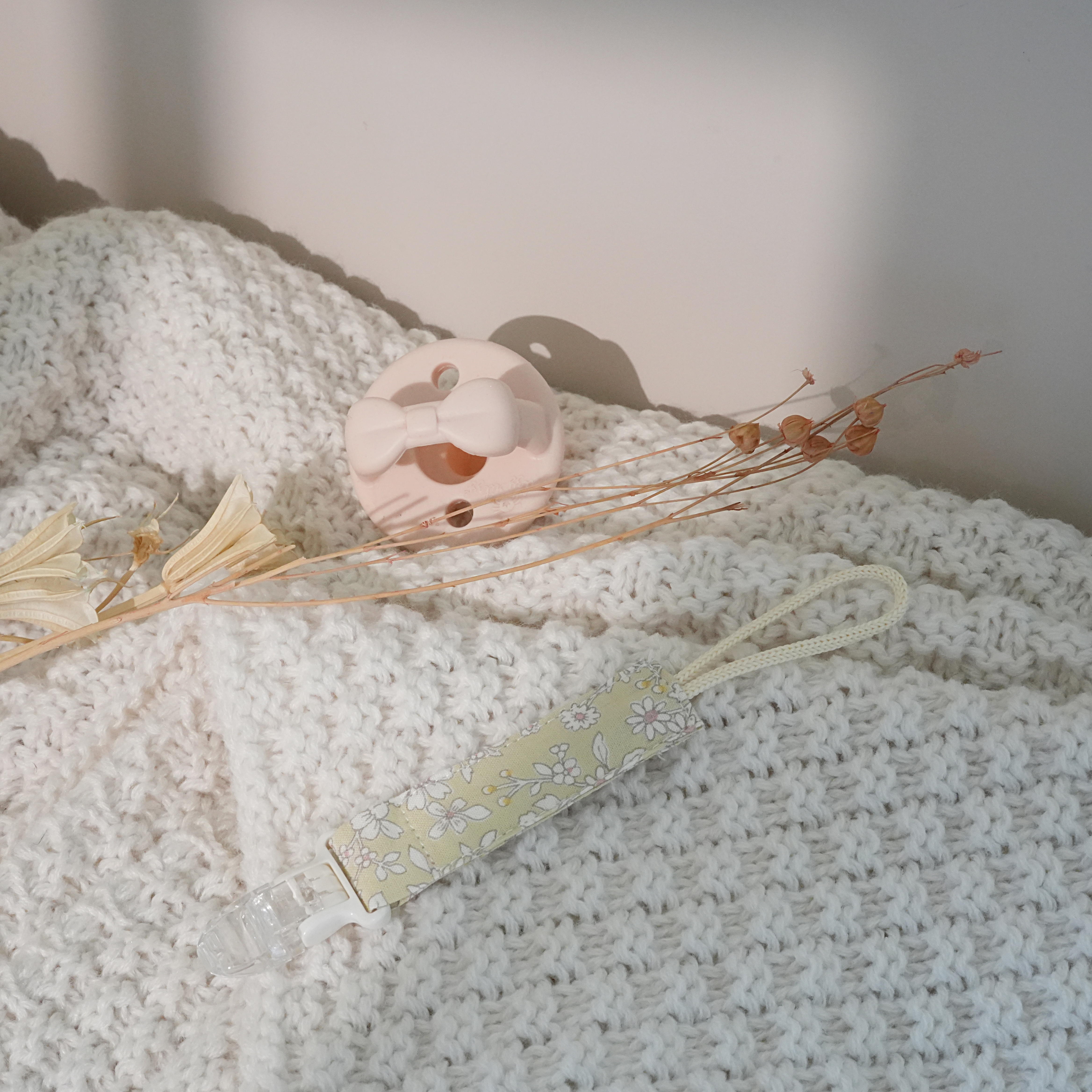 Hi Y.P store-短版鱷魚夾-淡雅花藤